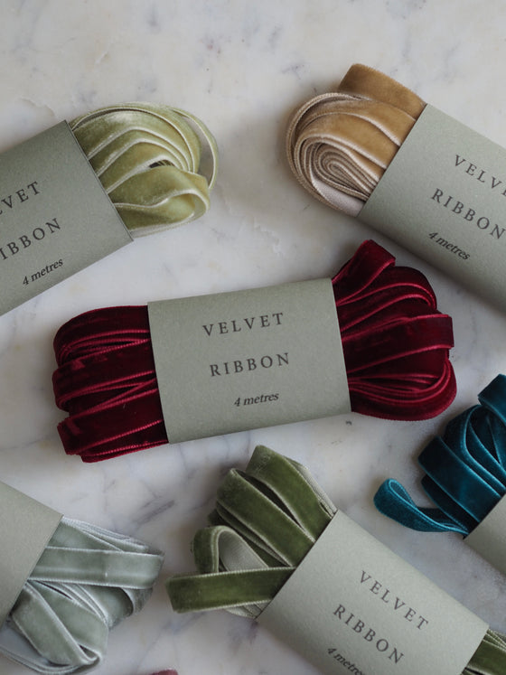 Velvet Ribbon (4 metres)